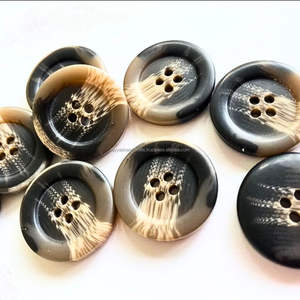 Botón de cuerno de buey negro personalizado con sombra blanca natural Accesorios de moda de lujo Ágata - Product Image 6