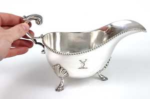 Salsera de Metal de Primera Calidad para Uso en Cocina y Restaurante - Product Image 1