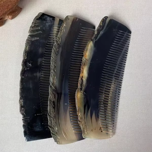 Peines de Madera de Sándalo 100% Natural de Primera Calidad para Barba y Bigote de Hombre - Product Image 1