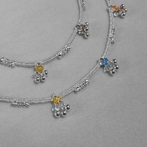 Hermosas Tobilleras Plateadas con Dijes de Cuentas, Joyería Elegante para Pies de Mujeres y Niñas, para Usar en Bodas y Fiestas - Product Image 2