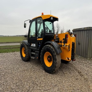 JCB 542 70 Agri Xtra, Equipo Agrícola de Grado Industrial con Resistencia Excepcional, Control Preciso y Alta Eficiencia - Product Image 3