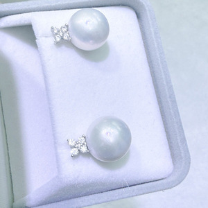 Boucles d'oreilles en perles d'eau douce naturelles de Zhuji, 12-13 mm, rondes, presque parfaites, argent pur, design classique, accessoires de luxe légers - Product Image 3