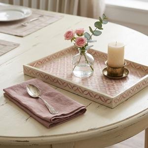 Bandeja Decorativa Geométrica Hecha a Mano con Incrustaciones de Hueso Rosa - Product Image 3