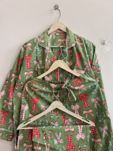 Hermoso Conjunto de Pijama de Algodón Estampado, Camisa y Pantalón Cómodos para Dormir - Product Image 3