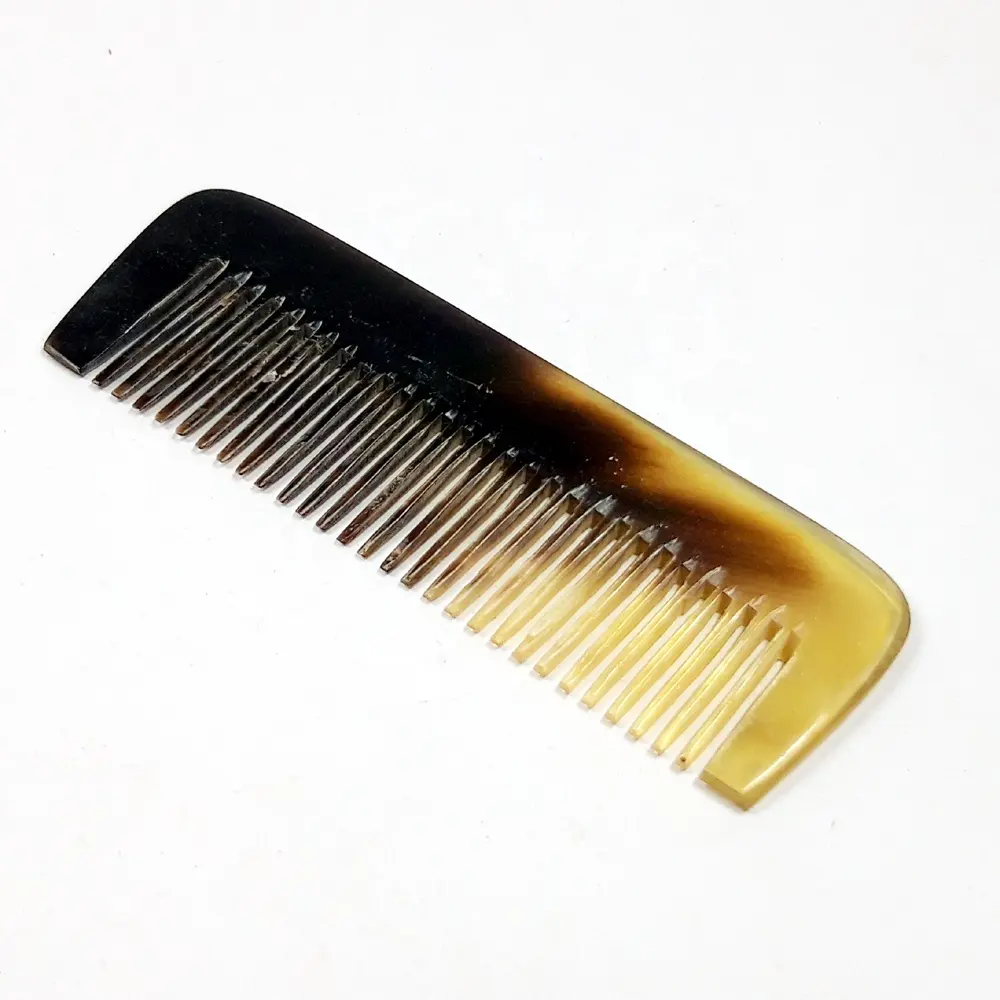 I più venduti stili pettine in corno di bufalo per uso dei capelli solo dall'india Export Hair Horn Comb Hair Extension Color Full Natural Horn