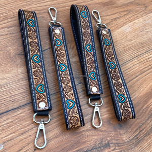 Porte-clés bracelet en cuir usiné à la main personnalisé pour femmes Lanière en cuir véritable de haute qualité - Product Image 2