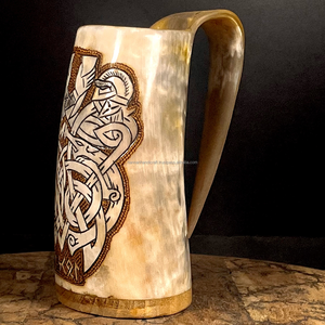 El proveedor indio ofrece una taza de cuerno tallado de estilo africano para restaurante y uso doméstico directamente desde la India - Product Image 1