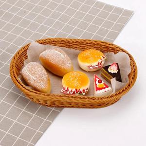 Plateau de service en rotin tissé à la main, panier rond en osier avec poignées pour décoration de table basse ou ottoman - Product Image 2