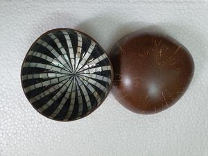 Bols en Coque de Noix de Coco Prix de Gros Écologiques Polis Design Classique Ustensiles de Cuisine Vaisselle Ensembles Maison Cuisine Fabriqués au Vietnam - Product Image 2