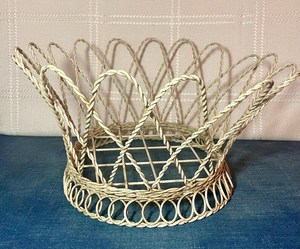 Metal Wire Fruit Basket ,Large Round Storage Baskets for Bread, Metal Wire Bread Fruit Bowl <b>Vegetable</b> <b>Stand</b> Holder for Snacks - Product Image 1