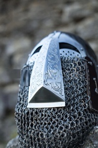 Casco Vikingo Hecho a Mano con Avental de Malla Metálica: Armadura Nórdica de Acero y Latón Mohd - Product Image 5