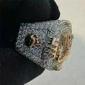 Anillo de Boda para Mujer Tishya con Diamante Moissanita Real de Corte Redondo de 3.30Ct, Chapado en Oro - Product Image 5