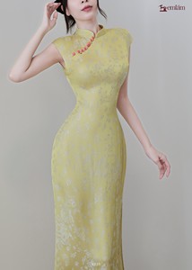 Wholesale Women's Modern Floral Brocade Cheongsam Maxi Dress with Side Slit ET3230 - Product Image 4