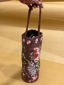 Handcrafted Floral Beaded <b>Bottle</b> Holder Bag Vintage Style <b>Mini</b> Tote Cylindrical Wine Carrier Decorative Gift Handbag Purse - Product Image 2