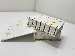 Cuadernos de Papel Hechos a Mano en Caja de Regalo de Lujo, Juego de Cuadernos Artesanales de Algodón para Regalos Corporativos y Minoristas - Product Image 3