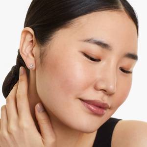 Pendientes de Plata 925 con Baño de Oro y Moissanita, Engaste de Bisel de Alto Brillo, Joyería Fina Elegante y Moderna, Regalo de Cumpleaños o Aniversario - Product Image 2