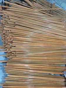 Fournisseur de manches de balai en bois d'eucalyptus, manches en bois brut et revêtus de PVC, prix de gros d'usine, Vietnam - Product Image 5