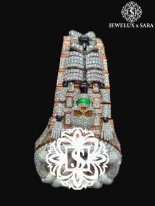 Reloj de Pulsera de Diamantes Glamoroso con Incrustaciones de Moissanita VVS de Alta Calidad para Ocasiones Especiales en Venta - Product Image 2