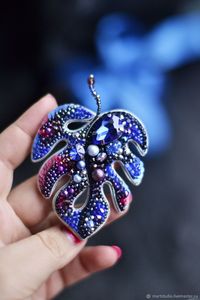 Broche Bordado con Cuentas, Hecho a Mano, Artesanal, para Bolsos, Sombreros y Ropa, Broche Bordado con Cuentas Exclusivo, Elegante - Product Image 4