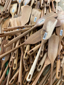 Ensemble de cuillères en bois très demandées - Ustensiles de cuisine à long manche pour remuer, servir et plus encore - OEM disponible - Product Image 4