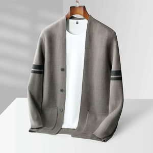 Suéter de Lana Merino Premium para Hombre, Transpirable, Suave, Cuello Redondo, Manga Larga, Invierno, Personalizable con Logotipo, ODM, Venta al Por Mayor - Product Image 4