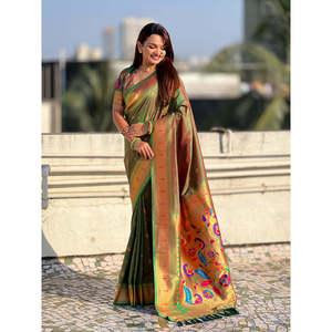 Sari Paithani vert paon Mehendi avec tissage Zari, vêtements indiens et pakistanais - Product Image 1