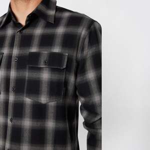 เสื้อเชิ้ตผ้าแฟลนเนลผู้ชายแบบคลาสสิก สไตล์ลำลอง ติดกระดุม แขนยาว มีกระเป๋าหน้าอก 2 ช่อง ปรับข้อมือได้ ผ้าไม่ยับ สีพื้น - Product Image 4