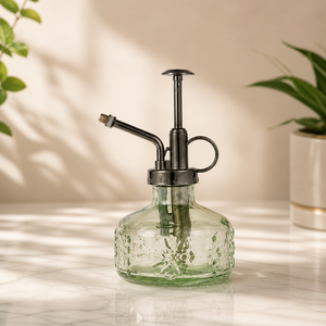Meilleur prix Petit brumisateur de plantes en laiton avec finition or antique utilisé pour les plantes d'intérieur décor à la maison dessus de table jardinage d'intérieur - Product Image 4