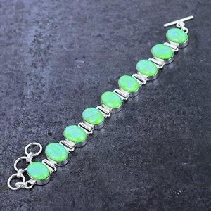 Bracelet en argent plaqué avec opale verte naturelle triple, 7-8 pouces - Product Image 2