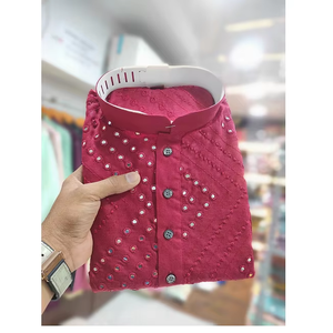 Kurta étnica de algodón para hombre con bordados intrincados, ideal para ocasiones festivas y reuniones tradicionales. - Product Image 1