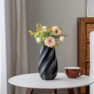 Jarrón de Flores de Hierro Dorado Mate de Moda para Decoración de Interiores de Primera Calidad, Diseño Costero de Alta Gama, Jarrón de Mesa Hecho a Mano - Product Image 3