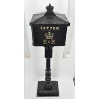 Boîte aux lettres vintage à poser au sol pour décoration extérieure, avec support sur pilier, résistante aux intempéries, durable, pour décor de jardin
