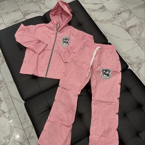 Survêtements de style urbain en nylon/coton personnalisés en usine - Avec motifs imprimés/brodés et personnalisation disponible - Product Image 1