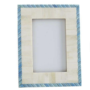 Cadre photo en os incrusté, rectangulaire, bleu et blanc, à rayures diagonales, bordure dorée, fait main, pour table, orientation verticale - Product Image 5