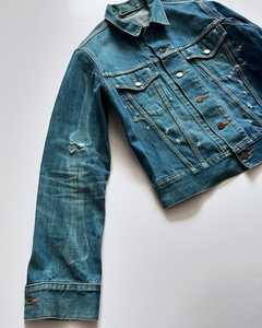 Veste en jean délavé pour homme avec détails effilochés, col rabattu, style décontracté, coupe courte, coupe classique, vêtement d'extérieur pour l'automne - Product Image 3