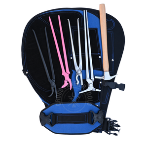 Kit de herramientas para herrador con delantal de cuero, separador de pezuñas, clincher curvo rosa, clincher tipo caimán y martillo de accionamiento - Product Image 1