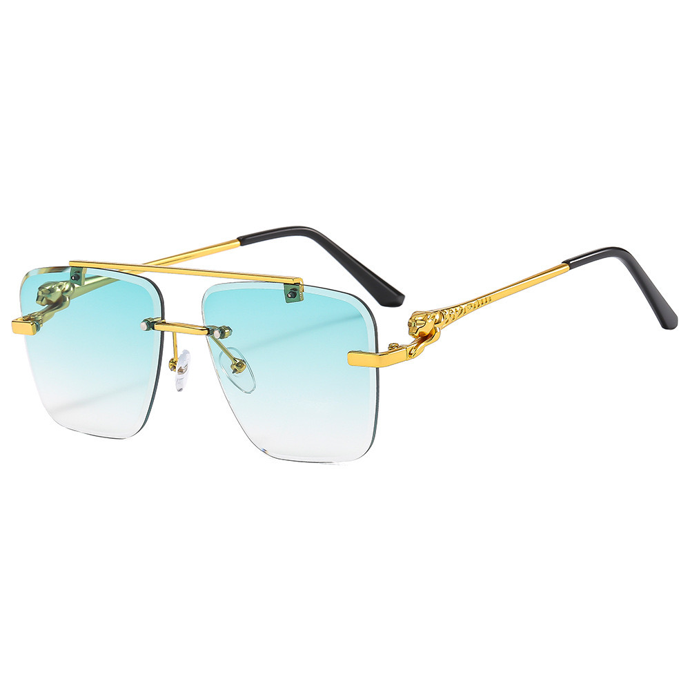 สีเขียวไล่ระดับ