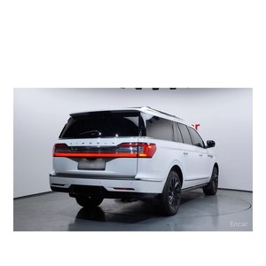 Lincoln Navigator 2018 3.5L Black Label, Caja de Cambios Automática, Asientos de Cuero, Cámara Trasera, 105,648 km - Product Image 2