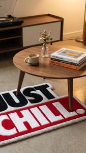 Alfombra de Lana Premium con Diseño Tipográfico 'Just Chill', Hecha a Mano, Antideslizante, en Rojo, Negro y Blanco, Diseño Decorativo - Product Image 5