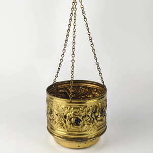 Pot de fleurs suspendu avec motif gravé pour une décoration élégante de la maison, idéal pour les plantes de balcon, de fenêtre et l'affichage de plantes d'intérieur. - Product Image 1