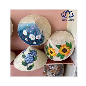 Chapeau en gourde sculpté décoratif de haute qualité, best-seller |   Souvenir artisanal durable et cadeau culturel unique pour femmes - Product Image 1