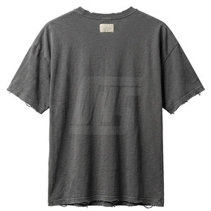 เสื้อยืดสไตล์ Urban Distressed ทรงหลวม ผ้าฝ้ายฟอก ทรงโอเวอร์ไซส์ พิมพ์ลายกราฟิกตามสั่ง สตรีทแวร์ลำลอง แฟชั่นฤดูร้อน - Product Image 2