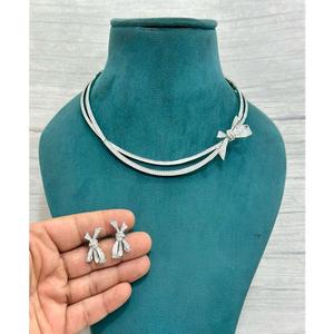 Magnifique ensemble de bijoux en argent de qualité supérieure avec pierres CZ, comprenant des boucles d'oreilles, pour les fêtes, les mariages, la collection de vêtements modernes pour femmes - Product Image 2