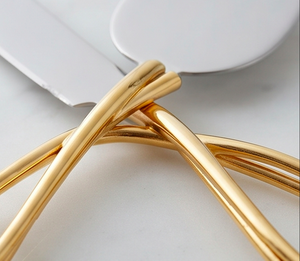 Ensemble de spatule et couteau à gâteau avec poignée en ruban doré, en acier inoxydable, pour la cuisine et la maison - Product Image 2
