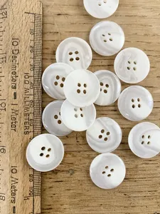 Boutons en corne de buffle, écologiques, faits à la main, durables, ronds, style moderne pour vêtements - Product Image 6