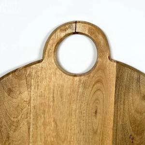 Tabla de cortar de madera de gran venta con mango de fácil agarre, gruesa, duradera, apta para cuchillos, ideal para cortar, servir y para el estilo de cocina. - Product Image 3