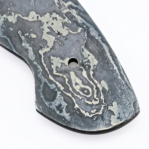 Hoja en bruto de acero de Damasco hecha a mano para proyectos de bricolaje personalizados, ensamblaje de mangos y uso en taller - Product Image 5