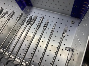 Juego de Pinzas para Artroscopia de Rodilla Tegra Quirúrgicas de Primera Calidad, 15 Piezas, Clase I, Caja de Esterilización, Instrumentos Ortopédicos para Cirugía de Rodilla - Product Image 6