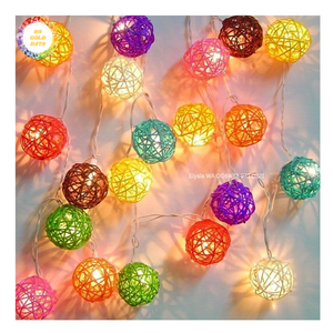 งานฝีมือลูกบอลหวายทนทาน ของตกแต่งคริสต์มาสทำมือ หลากสีสัน ของตกแต่งรูปดาวหวาย ผลิตจากพืชเวียดนาม ขายส่ง - Product Image 1