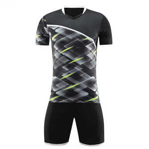 Uniforme de fútbol para hombre totalmente personalizado, estilo perfecto, transpirable, de gran venta, mejor diseño, uniforme de fútbol ligero. - Product Image 1